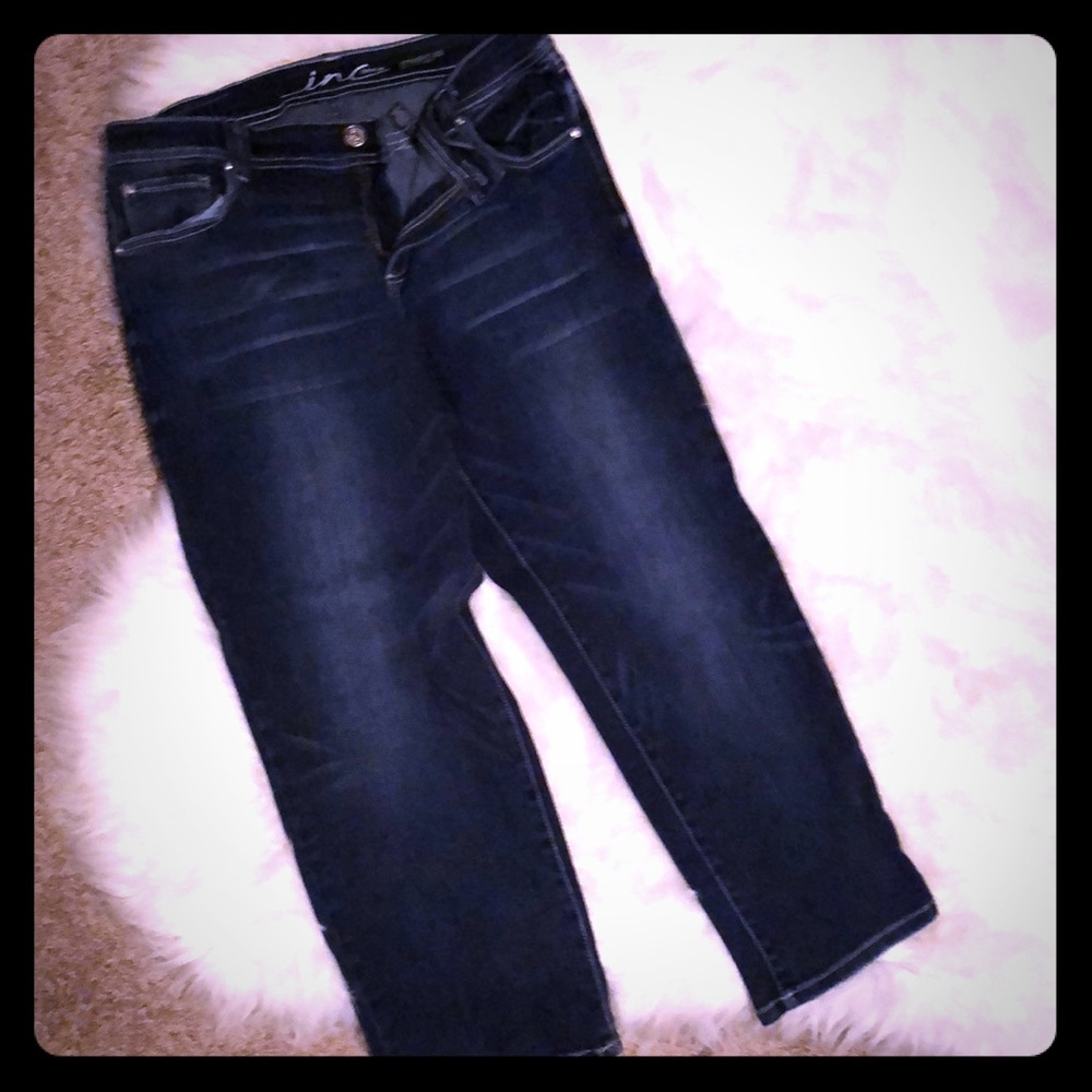 INC DENIM Straight let curvy fit crop Stretchy!